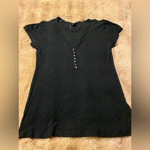 Le Chateau black short sleeve